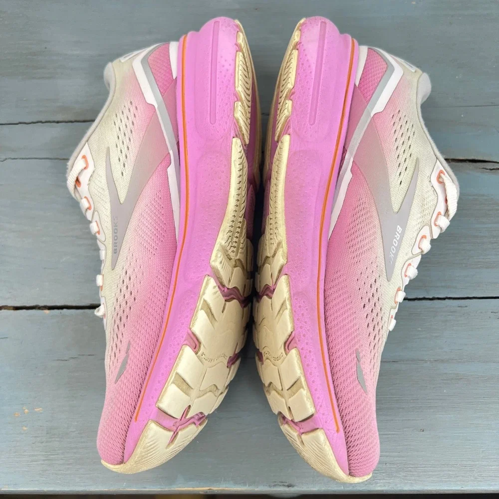 Brooks Ghost 15 Womens Running Shoes Pink Cream Gradient 1203801B139 Size 8